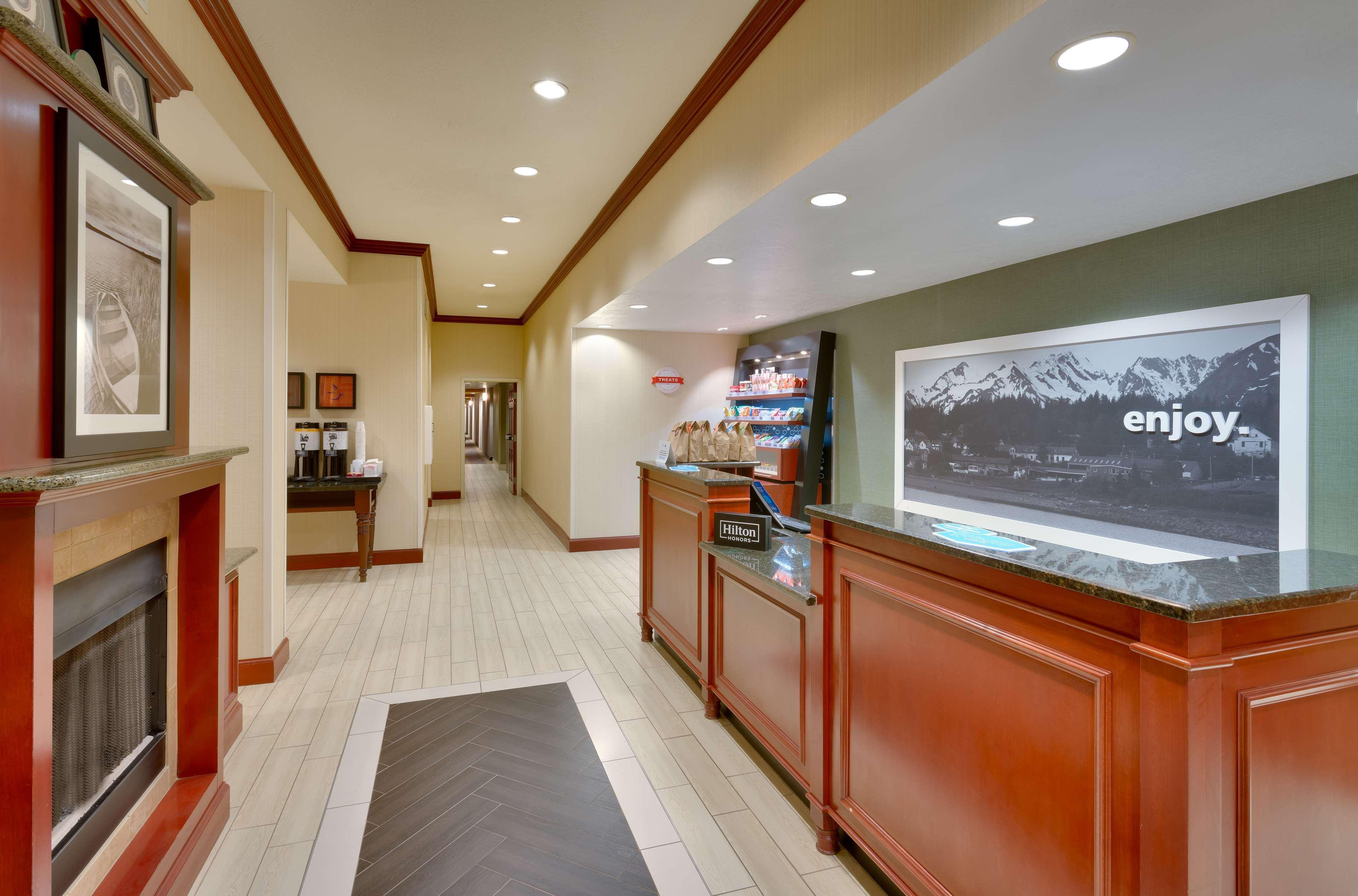 Hampton Inn Тремонтон Экстерьер фото