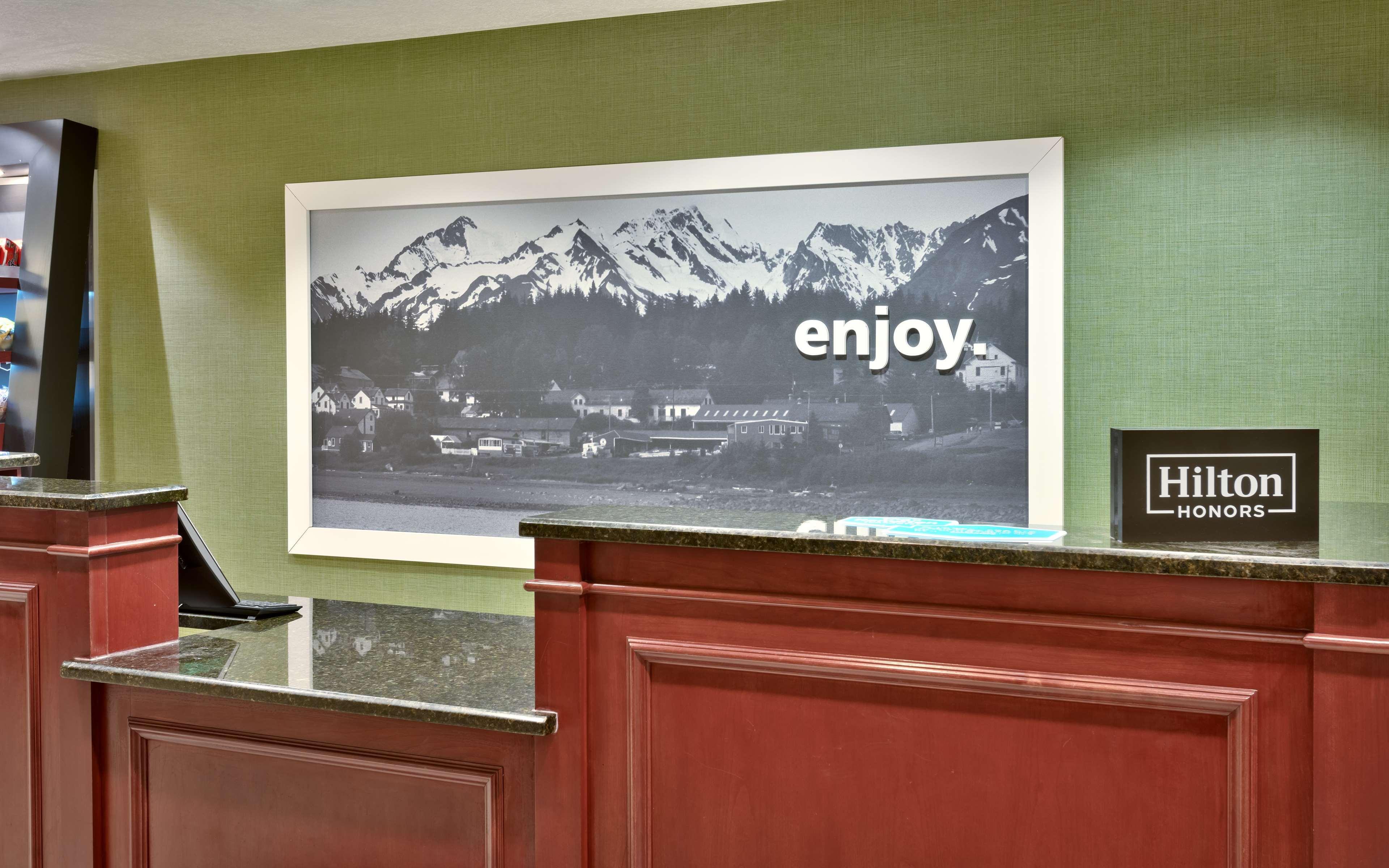 Hampton Inn Тремонтон Экстерьер фото