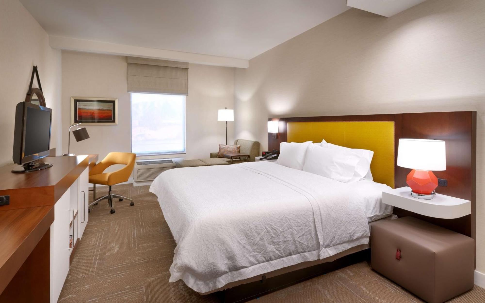 Hampton Inn Тремонтон Экстерьер фото