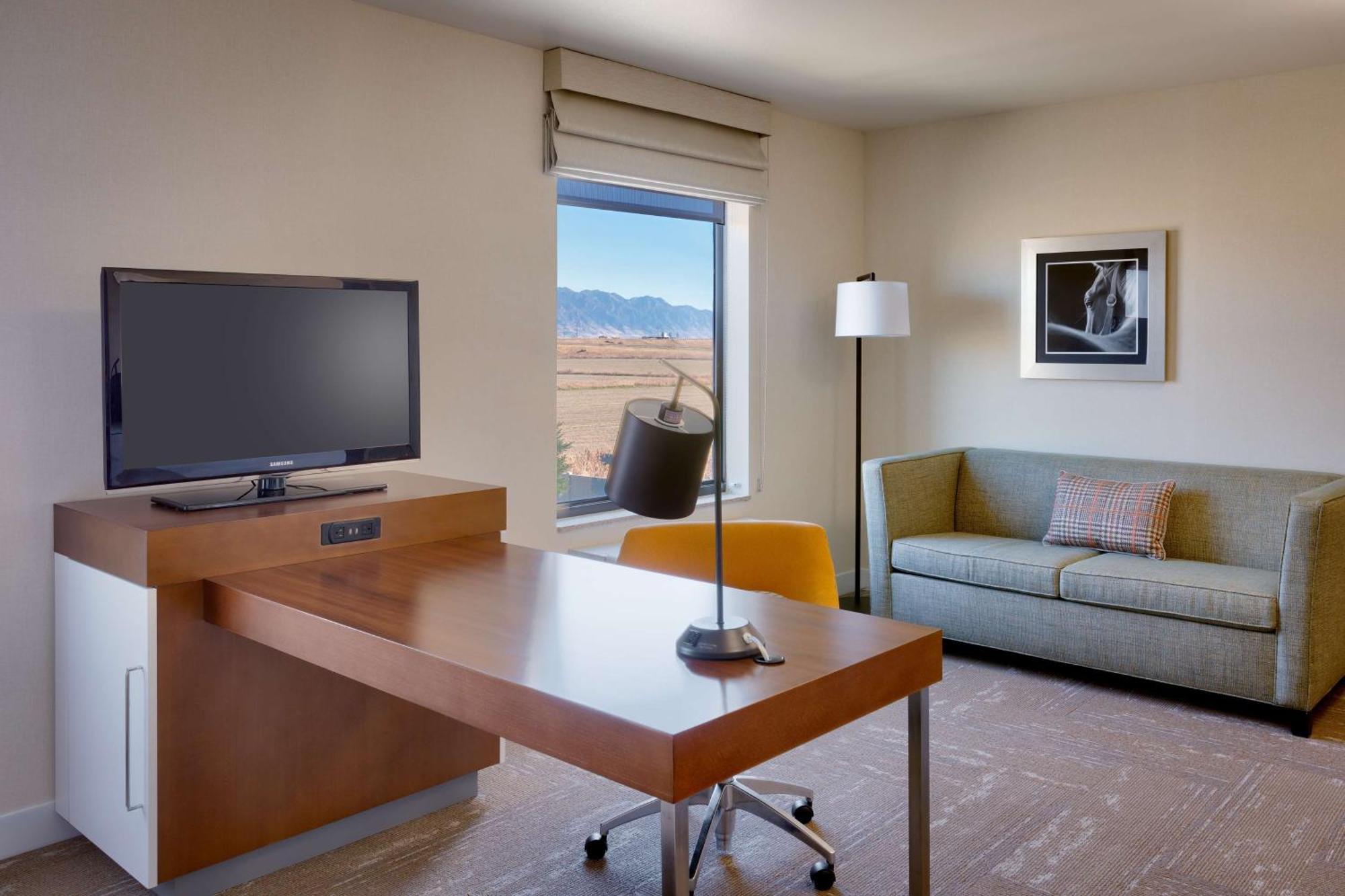 Hampton Inn Тремонтон Экстерьер фото