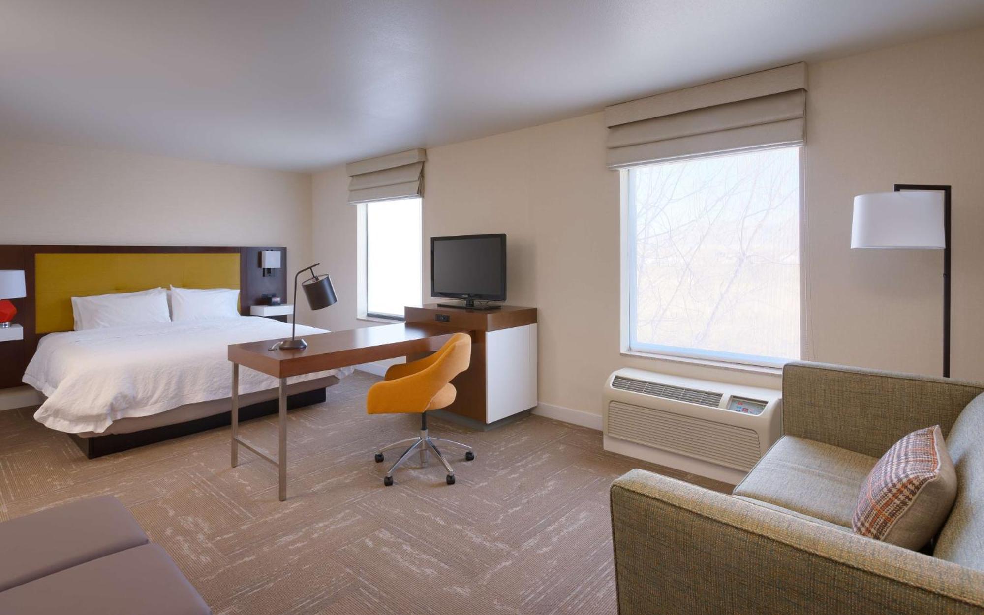 Hampton Inn Тремонтон Экстерьер фото