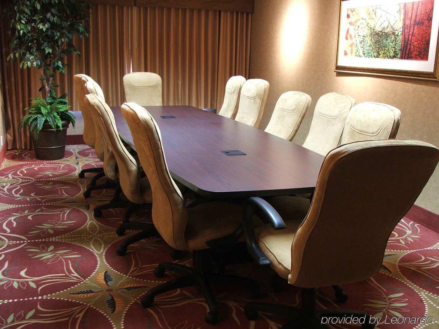 Hampton Inn Тремонтон Удобства фото